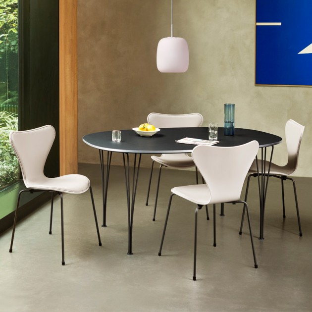 Mesa Superellipse™ de Fritz Hansen