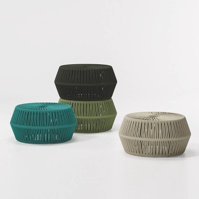 Pouf Zig Zag de kettal en Moises Showroom Pouf Zig Zag de kettal en Moises Showroom