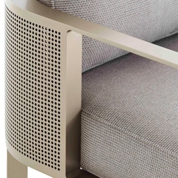 Silla Solanas dorada de Gandía Blasco fotografía detallada Silla Solanas dorada de Gandía Blasco fotografía detallada