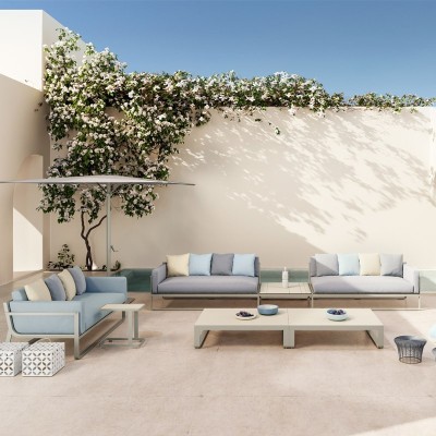Sofá Flat junto al sofá modular Flat y las mesas bajas de la misma colección de Gandía Blasco Sofá Flat junto al sofá modular Flat y las mesas bajas de la misma colección de Gandía Blasco