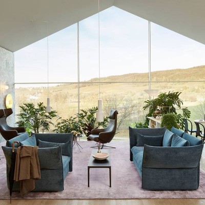 Butterfly Sofa by Vitra Butterfly Sofa by Vitra