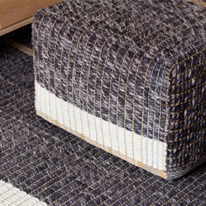 Detalle lana Puf Reversible Black de Gan Rugs