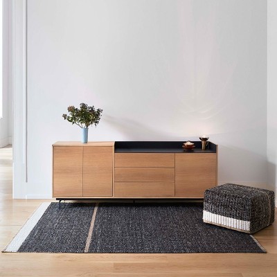 Puf y alfombra Reversible Black de Gan Rugs Puf y alfombra Reversible Black de Gan Rugs