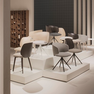 MDF Italia, Universal Armchair sedia a 4 razze con seduta imbottita MDF Italia, Universal Armchair sedia a 4 razze con seduta imbottita