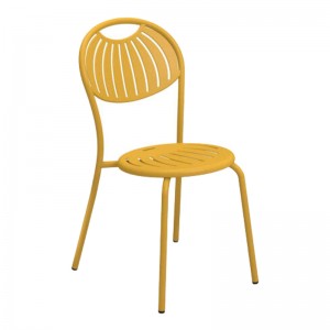 Silla Coupole color amarillo curry 62 de Emu