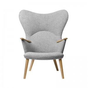 sillón CH78 Mama bear Carl Hansen roble aceite