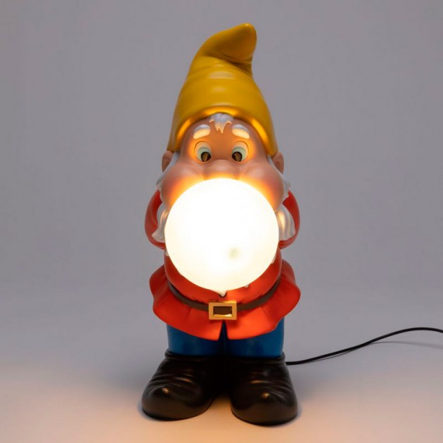 Snooping  Gummy Lamp de Seletti encendida