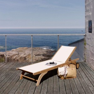 Tumbona Columbus Sunbed blanca Skagerak by Fritz Hansen ambientada