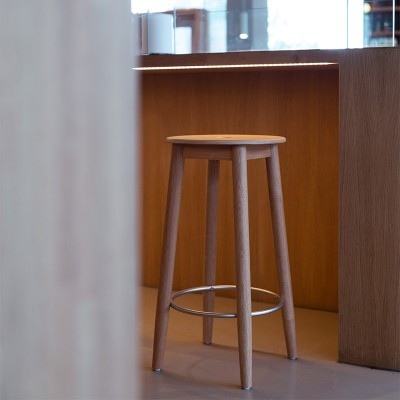 Oto H65 and H 75 stool by Ondarreta