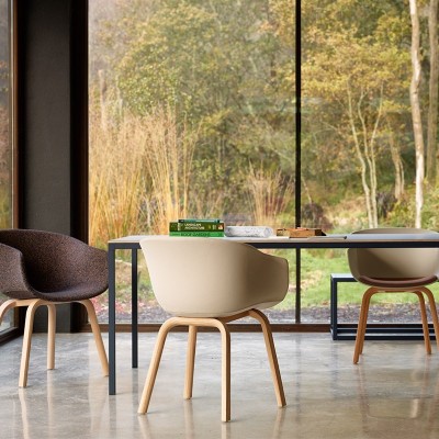 Ondarreta, Silla Bai con patas de madera