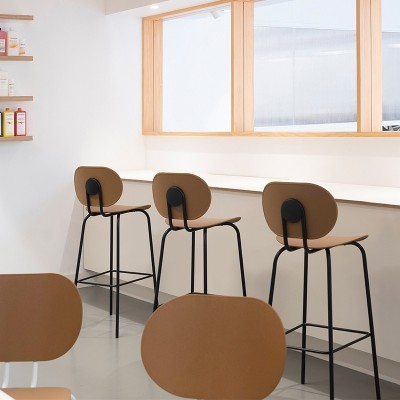 Ondarreta, Hari Polypropylene Stool Ondarreta, Hari Polypropylene Stool