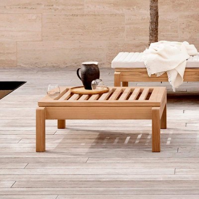 Reposapiés AH604F Carl Hansen ambientada