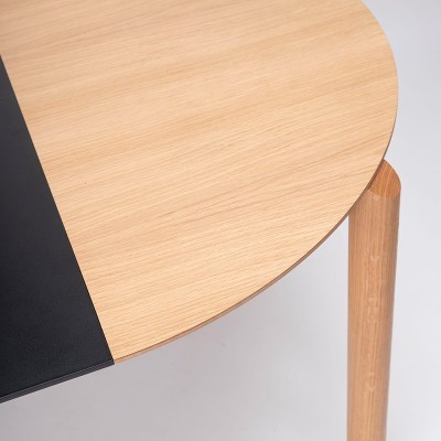 Ondarreta, Extendable round Juno table Ondarreta, Extendable round Juno table