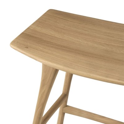 Imagen detalle asiento taburete Osso roble alto de Ethnicraft Imagen detalle asiento taburete Osso roble alto de Ethnicraft
