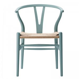 Wishbone CH24 Edición IC Colors color Pewter de Carl Hansen