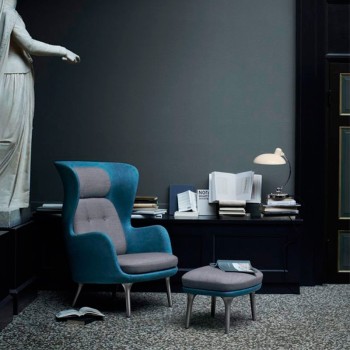 Fauteuil RO avec pieds en bois Fritz Hansen Fauteuil RO avec pieds en bois Fritz Hansen