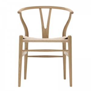 Silla CH24 Wishbone roble jabón de Carl Hansen