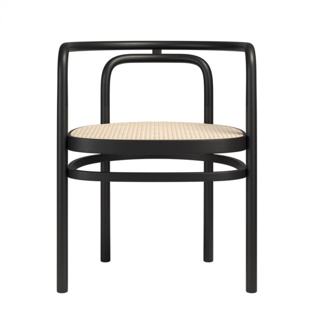 Silla PK15 en fresno lacado negro de Fritz Hansen