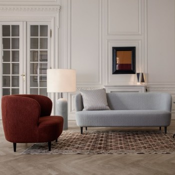 Fauteuil Stay avec pieds en bois en Gubi Fauteuil Stay avec pieds en bois en Gubi