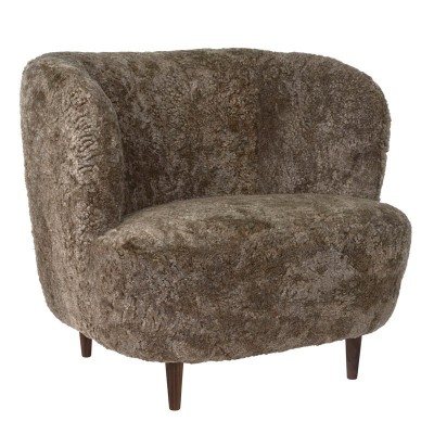 Fauteuil Stay avec pieds en bois en Gubi Fauteuil Stay avec pieds en bois en Gubi