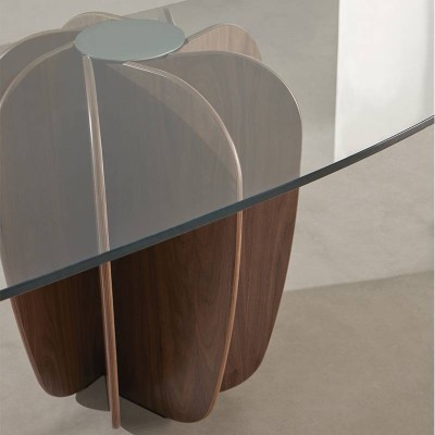 Coral dining table by Punt Mobles Coral dining table by Punt Mobles
