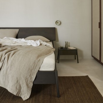 Ethnicraft, Air bed in brown varnished oak Ethnicraft, Air bed in brown varnished oak