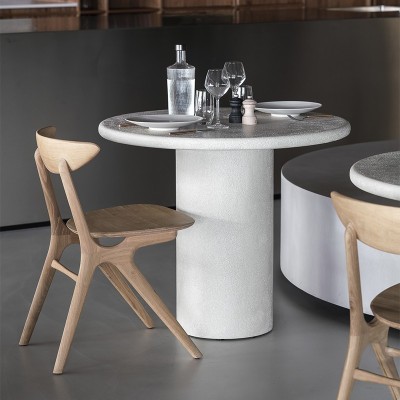 Mesa de comedor Elements, microcemento Off White, de Ethnicraft Mesa de comedor Elements, microcemento Off White, de Ethnicraft