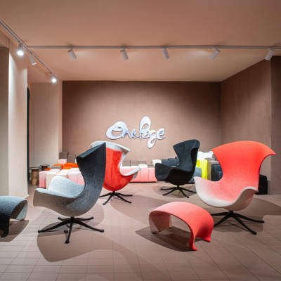 Moroso, sillón One Page con basculación. Moroso, sillón One Page con basculación.