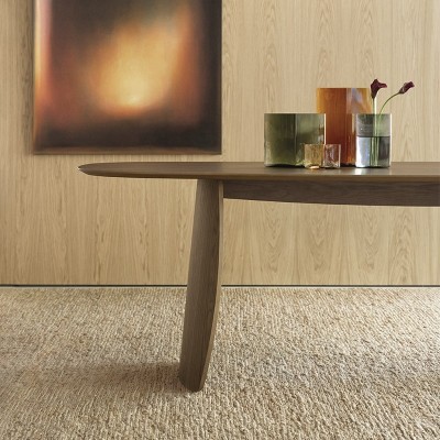 STUA, Petal dining table STUA, Petal dining table
