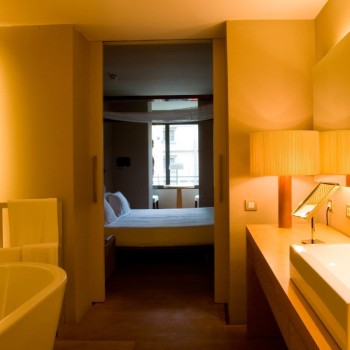 Moragas Santa y Cole table lamp Moragas Santa y Cole table lamp