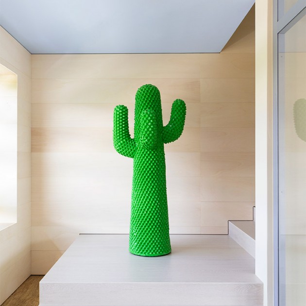 Another Green Cactus Gufram ambiente