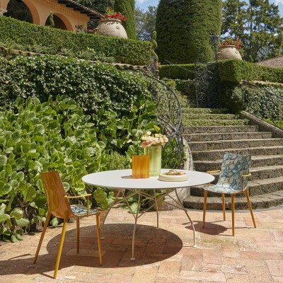 Cadeira H.H.H. da Kartell , desenhada por Philippe Starck Cadeira H.H.H. da Kartell , desenhada por Philippe Starck