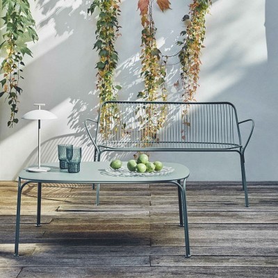 Kartell - Hiray sofa, suitable for outdoor use. Kartell - Hiray sofa, suitable for outdoor use.