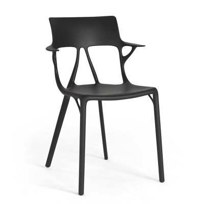 Chaise A.I. de Kartell, conçue par Philippe Stark Chaise A.I. de Kartell, conçue par Philippe Stark