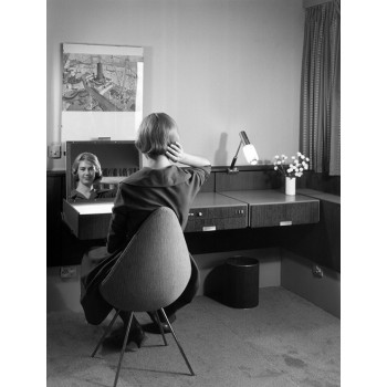 Sedia Drop rivestita in Fritz Hansen Sedia Drop rivestita in Fritz Hansen