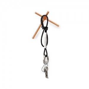 Uso perchero stick hook en color nature de Normann copenhagen