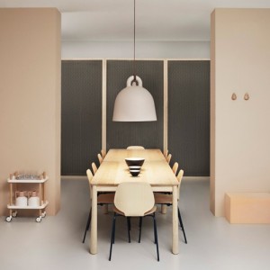 Dropit Hooks large roble Normann Copenhagen en la pared