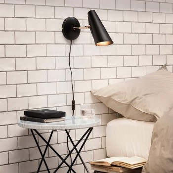 Ambiente estudio Lámpara Birdy de pared brazo corto color negro de Northern Lighting. Disponible en Moisés showroom Ambiente estudio Lámpara Birdy de pared brazo corto color negro de Northern Lighting. Disponible en Moisés showroom